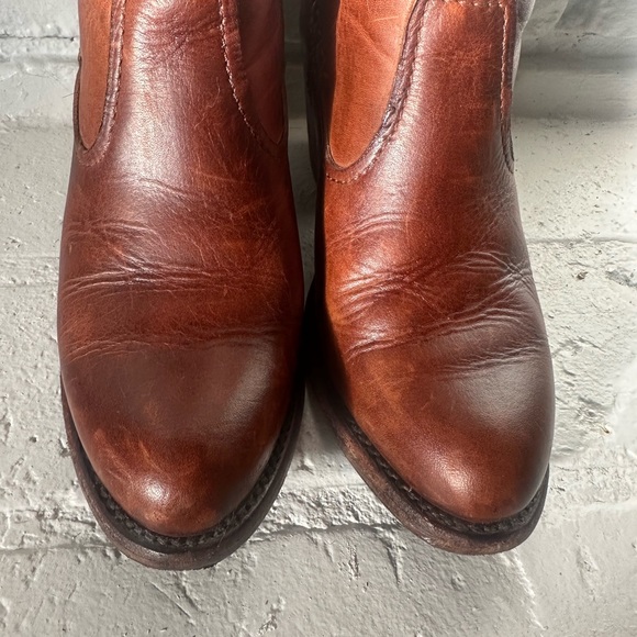 Frye Leslie artisan bootie. Size 7 - Picture 5 of 10